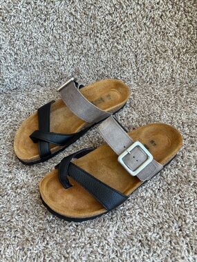 Naot Fresno Black and Taupe Gray Slide Sandals size 5 US 36 EU